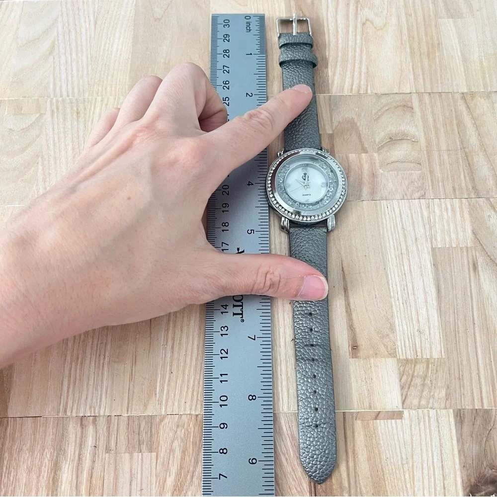 Premier designs ladies silver tone gray fashion watch NEW BATTERY